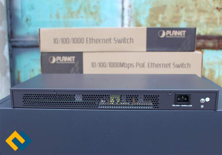 Mặt sau Switch Planet GSW-2401