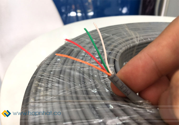 Sợi dây cáp điện thoại 2 đôi Vinacap chất lượng tốt